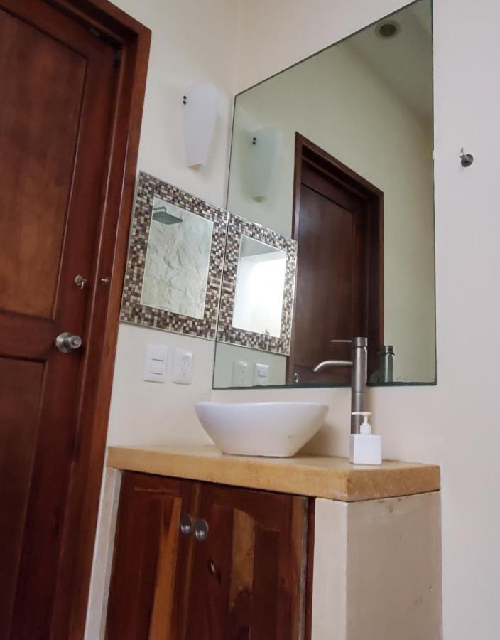 פוארטו מורלוס Layla Guesthouse מראה חיצוני תמונה