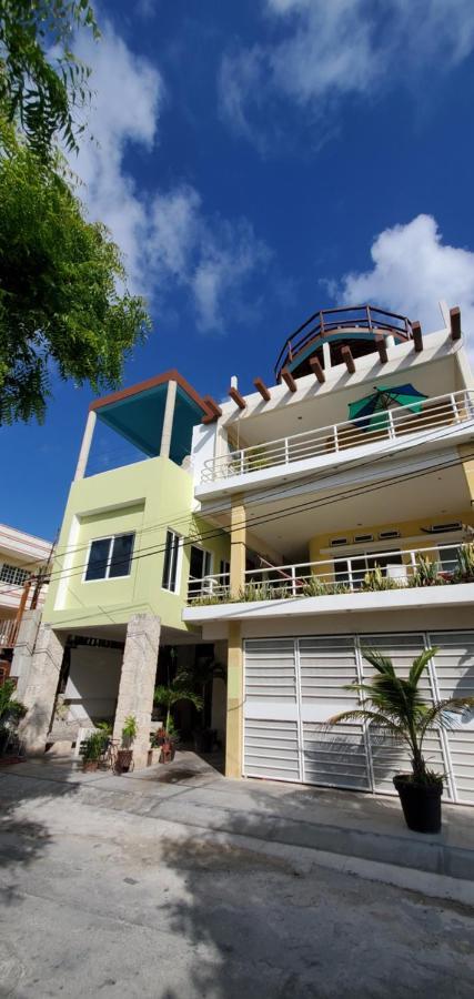פוארטו מורלוס Layla Guesthouse מראה חיצוני תמונה