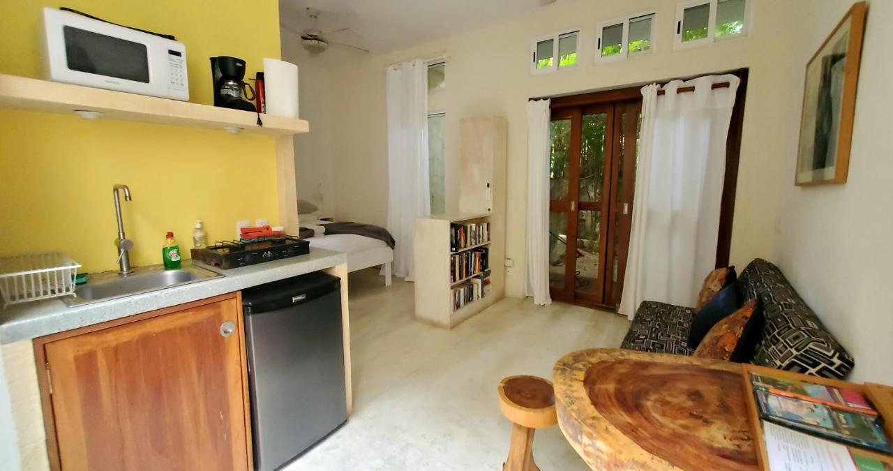 פוארטו מורלוס Layla Guesthouse מראה חיצוני תמונה