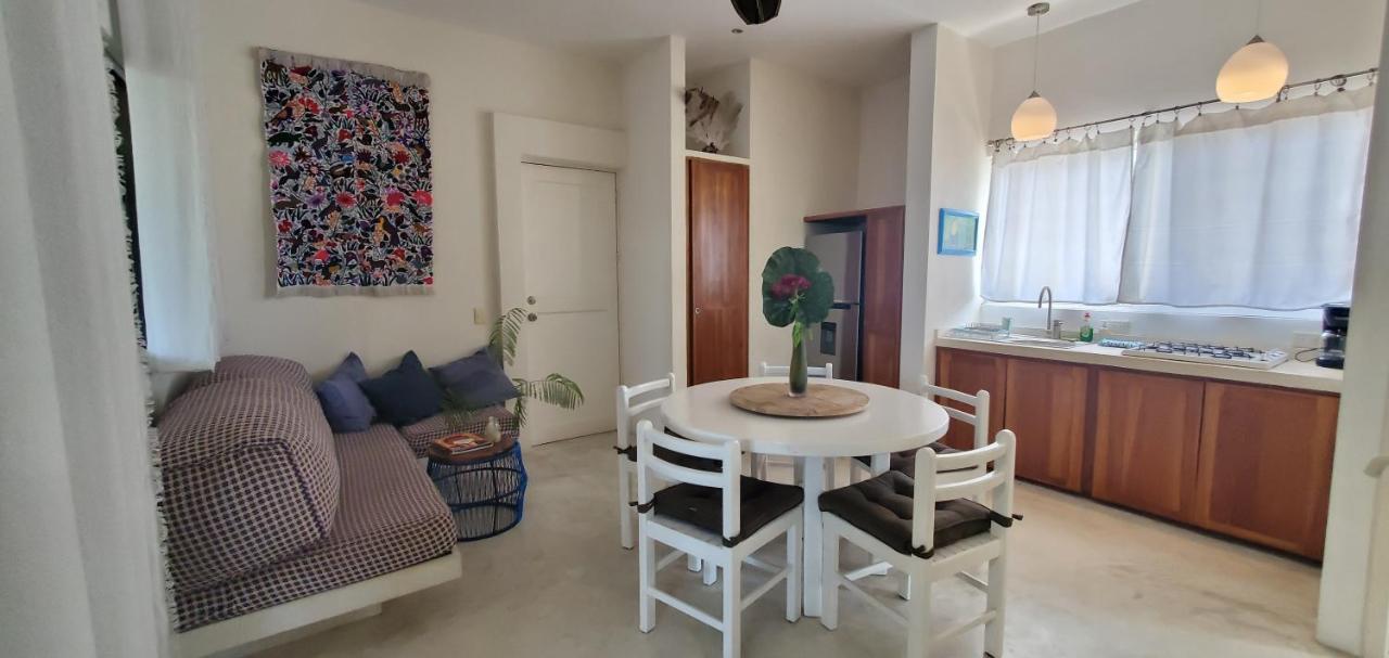 פוארטו מורלוס Layla Guesthouse מראה חיצוני תמונה
