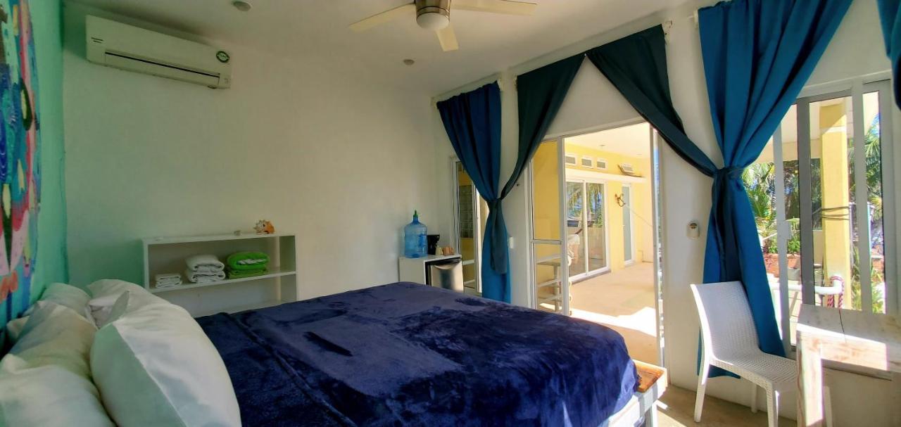 פוארטו מורלוס Layla Guesthouse מראה חיצוני תמונה