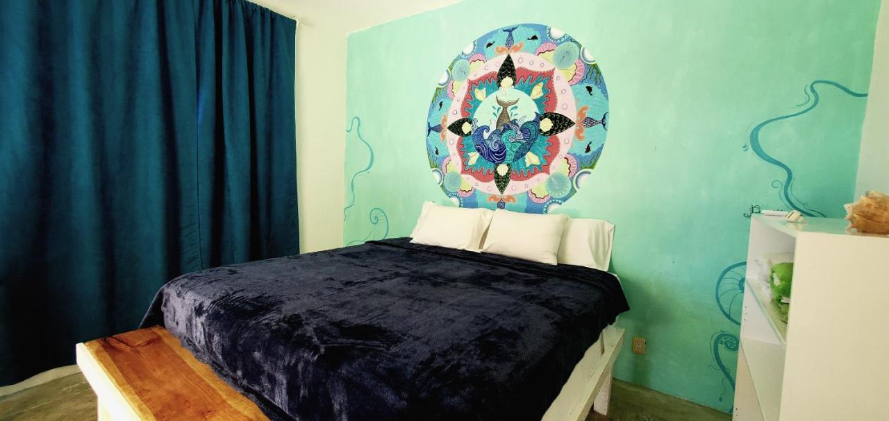 פוארטו מורלוס Layla Guesthouse מראה חיצוני תמונה